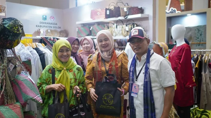 Kabupaten Solok Tampilkan Kerajinan Khas di INACRAFT 2026