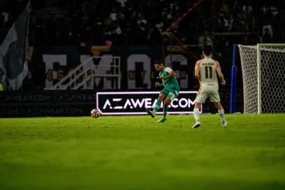 Duet Leo dan Risto Perkuat Pertahanan Persebaya