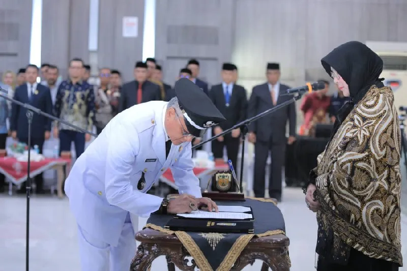 Pelantikan 33 Keuchik, Wali Kota Illiza Soroti Tanggung Jawab dan Transparansi