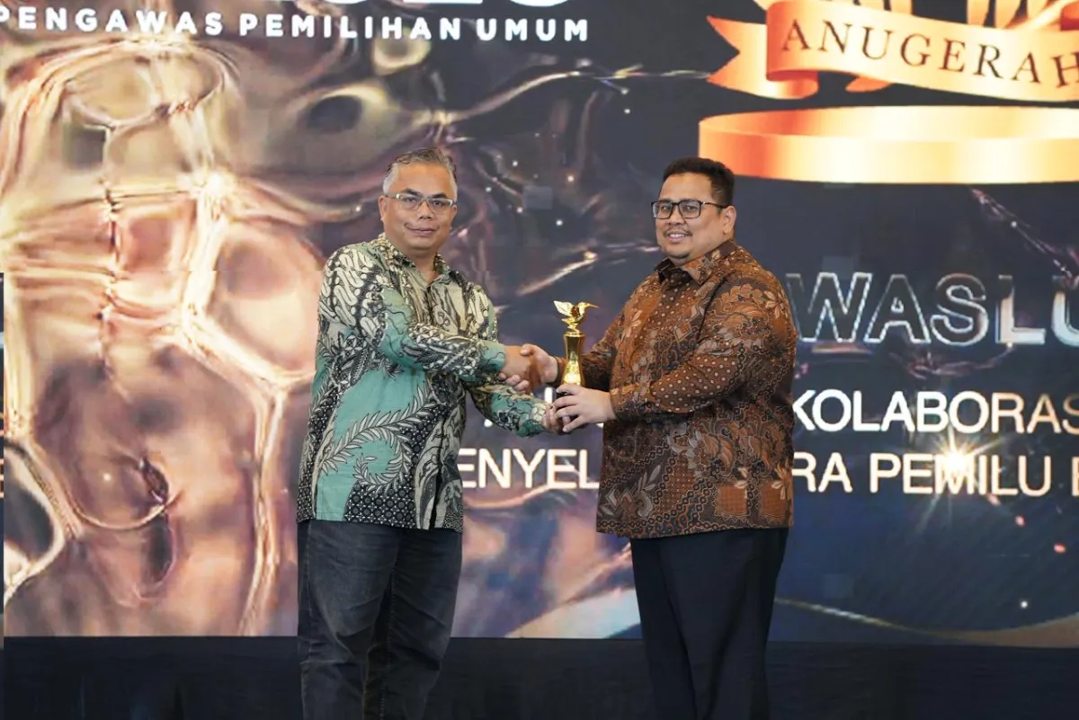 Bawaslu Raih Penghargaan Kolaborasi Strategis dengan Media