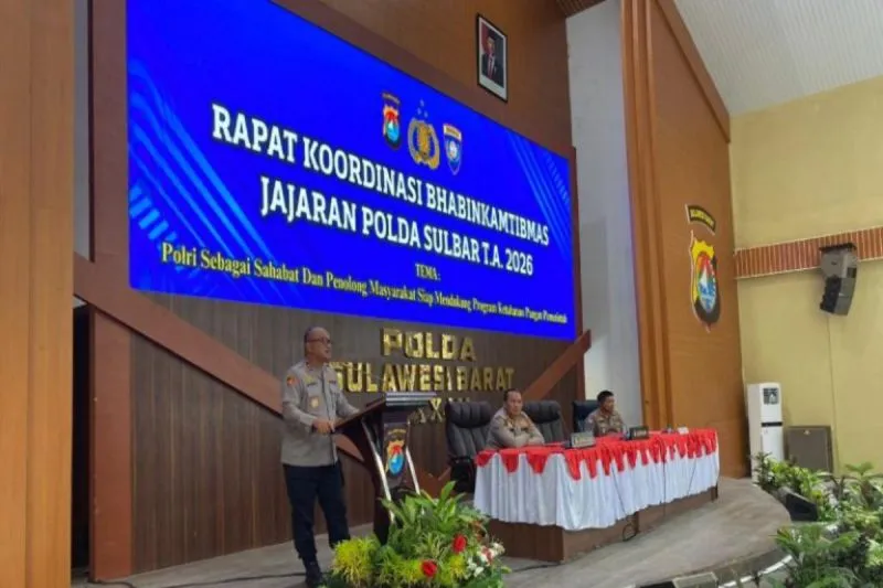 Kapolda Sulbar Dorong Bhabinkamtibmas Tingkatkan Kemampuan Teknologi dan Komunikasi