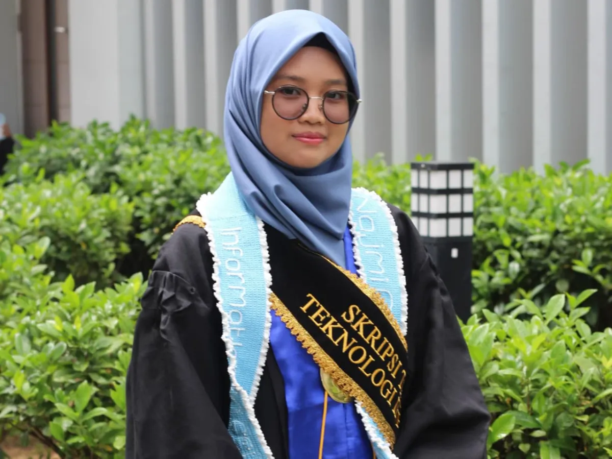 Nuurun Najmi Qonita Raih Skripsi Terbaik dengan Chatbot Digital Forensik