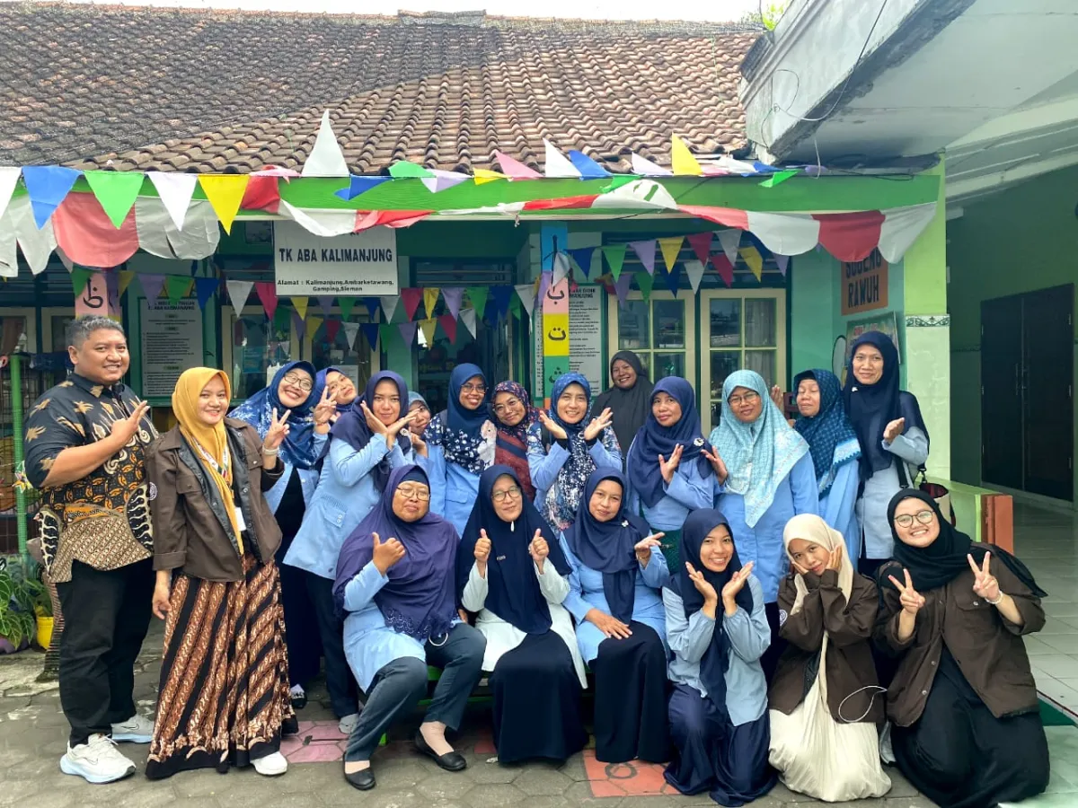Pelatihan Literasi Digital untuk Guru TK: Lindungi Data Pribadi Anak Sejak Dini