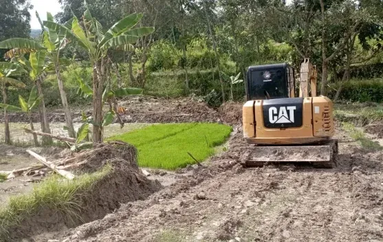 Warga Dusun Sadang Nanggulan Buka Akses Jalan Pertanian Secara Swadaya