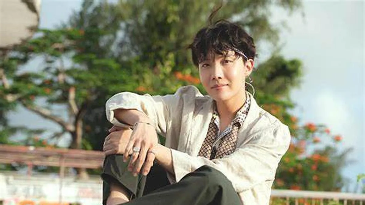 J-Hope BTS Rilis Single 'Mona Lisa', Ungkap Pesona Sejati dalam Musik