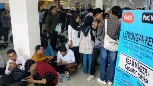 Jumlah Pengangguran di Indonesia Turun Menjadi 7,35 Juta per November 2025