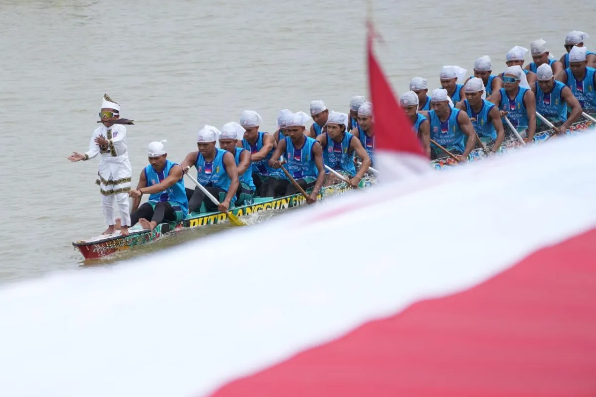 Menpora Dito Dukung Festival Pacu Jalur 2025 Sebagai Wadah Pencarian Atlet Dayung