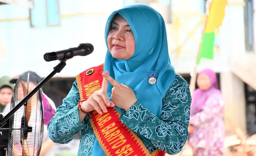 Bupati Barito Selatan Lakukan Pembinaan Posyandu dan PAUD di Dusun Hilir