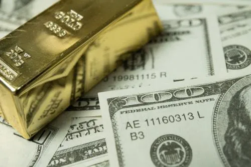 Harga Emas Global Mengalami Penurunan di Tengah Sikap Moderat Trump Terhadap Iran