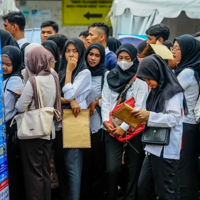 Tingkat Pengangguran Indonesia Turun Menjadi 4,71 Persen pada November 2025