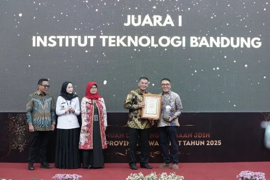 ITB Raih Juara 1 JDIH Perguruan Tinggi Terbaik di Jawa Barat 2025