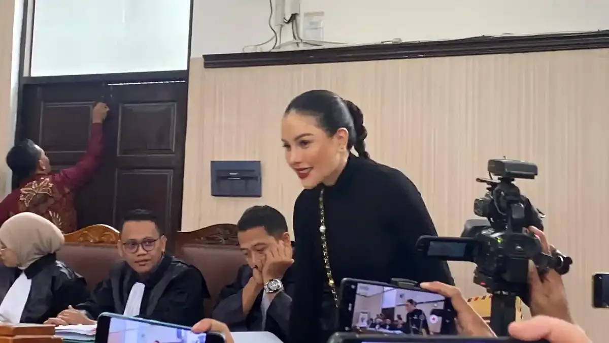 Gangguan Sinyal Warnai Sidang Nikita Mirzani, Praktisi Hukum Berikan Penjelasan