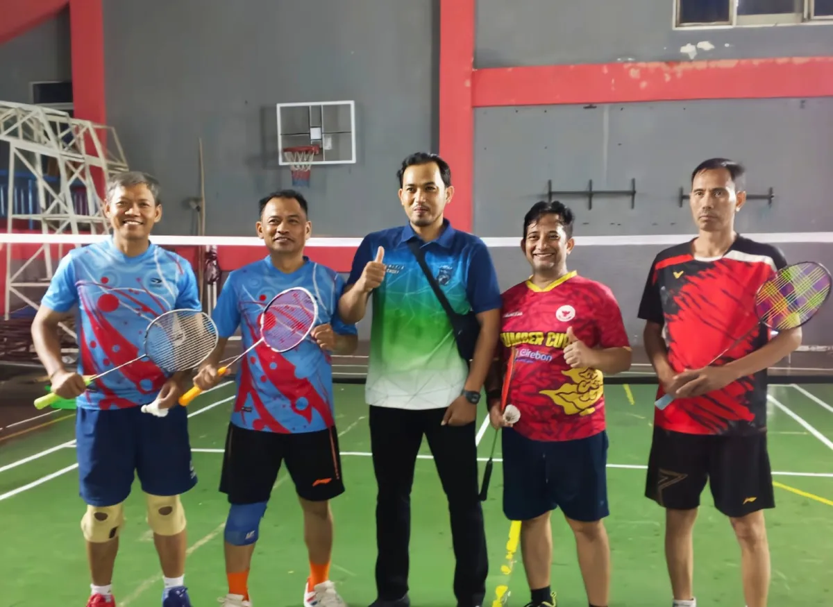 Turnamen Daddy Rohanadi Cup II Rayakan Kebersamaan Pebulutangkis Veteran Cirebon