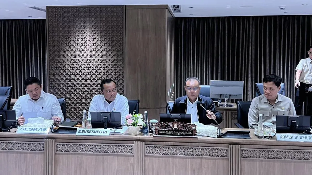 Rapat DPR: Bahas Kebijakan Hukum dan Serapan APBN 2025