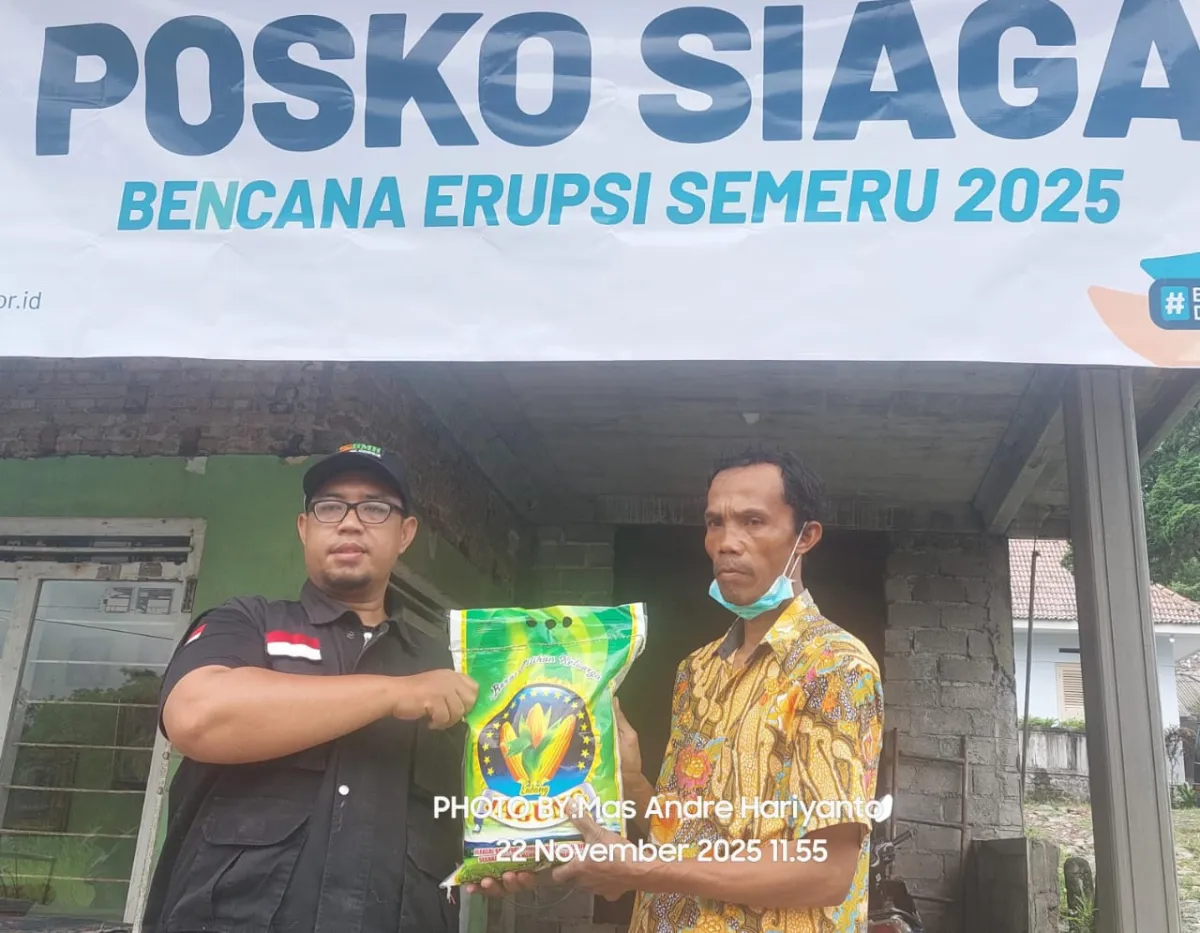 BMH Jatim Salurkan Bantuan untuk Korban Erupsi Semeru di Lumajang