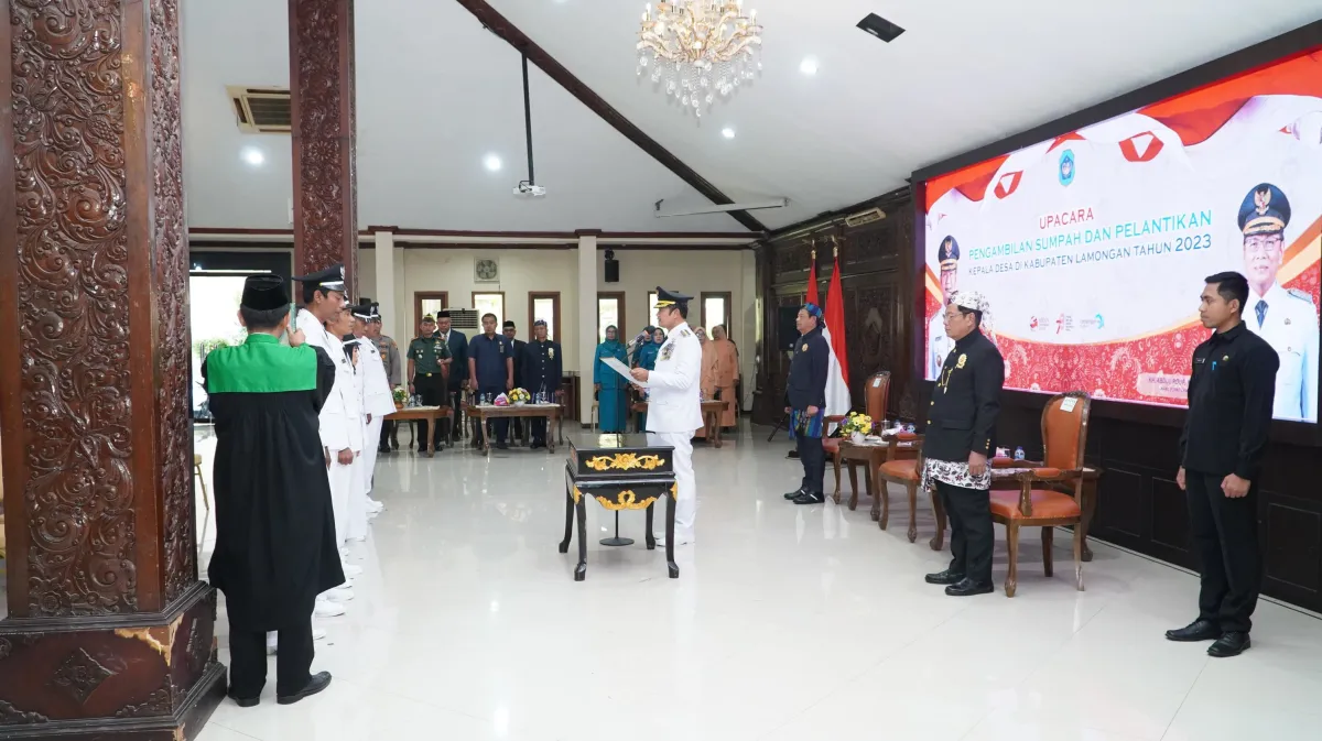 Bupati Lamongan Lantik 7 Kades PAW, Tekankan Tugas Pemimpin