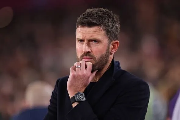 Manchester United Fokus pada Transfer Ganda di Tengah Ketidakpastian Carrick
