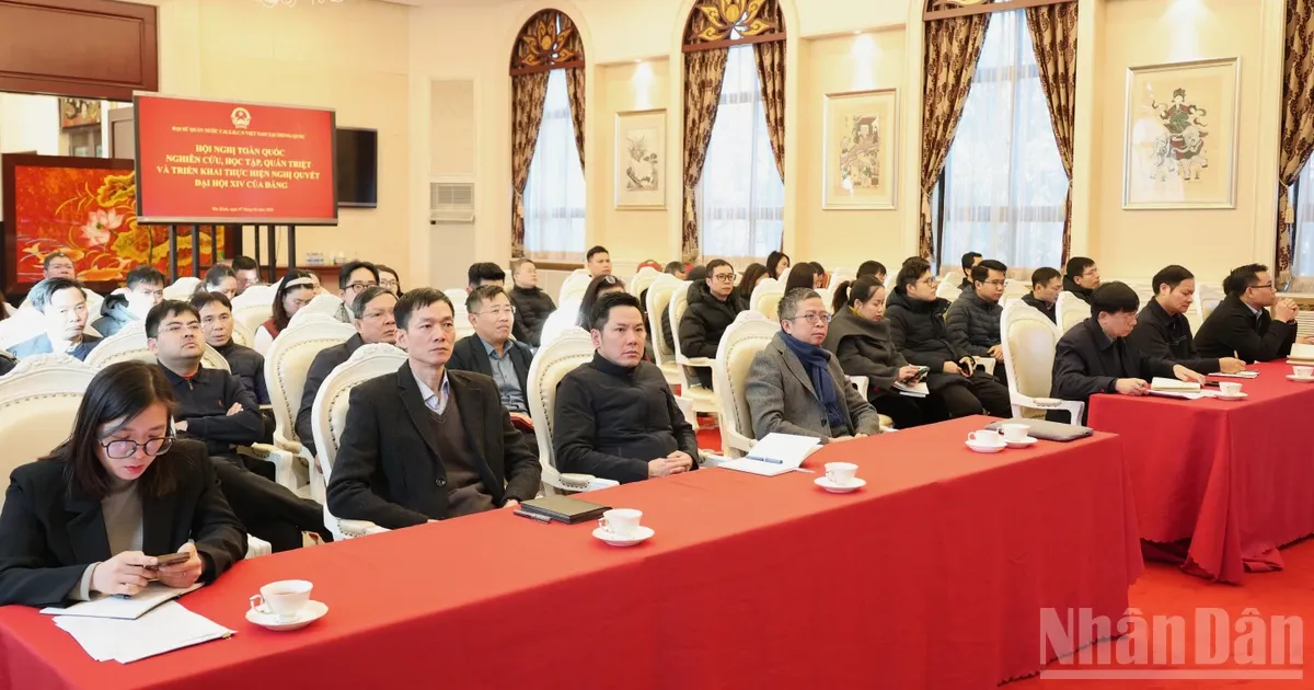 Penerapan Resolusi Kongres Partai ke-14 Ditekankan dalam Pertemuan Daring Tiongkok dan Vietnam