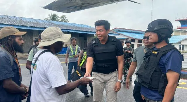 Masyarakat Korowai Kumpulkan Donasi untuk Menjaga Akses Transportasi Udara