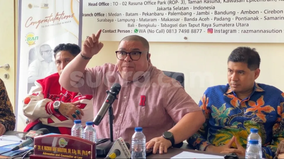 Gelang Menghebohkan Razman Nasution Menjadi Sorotan Publik