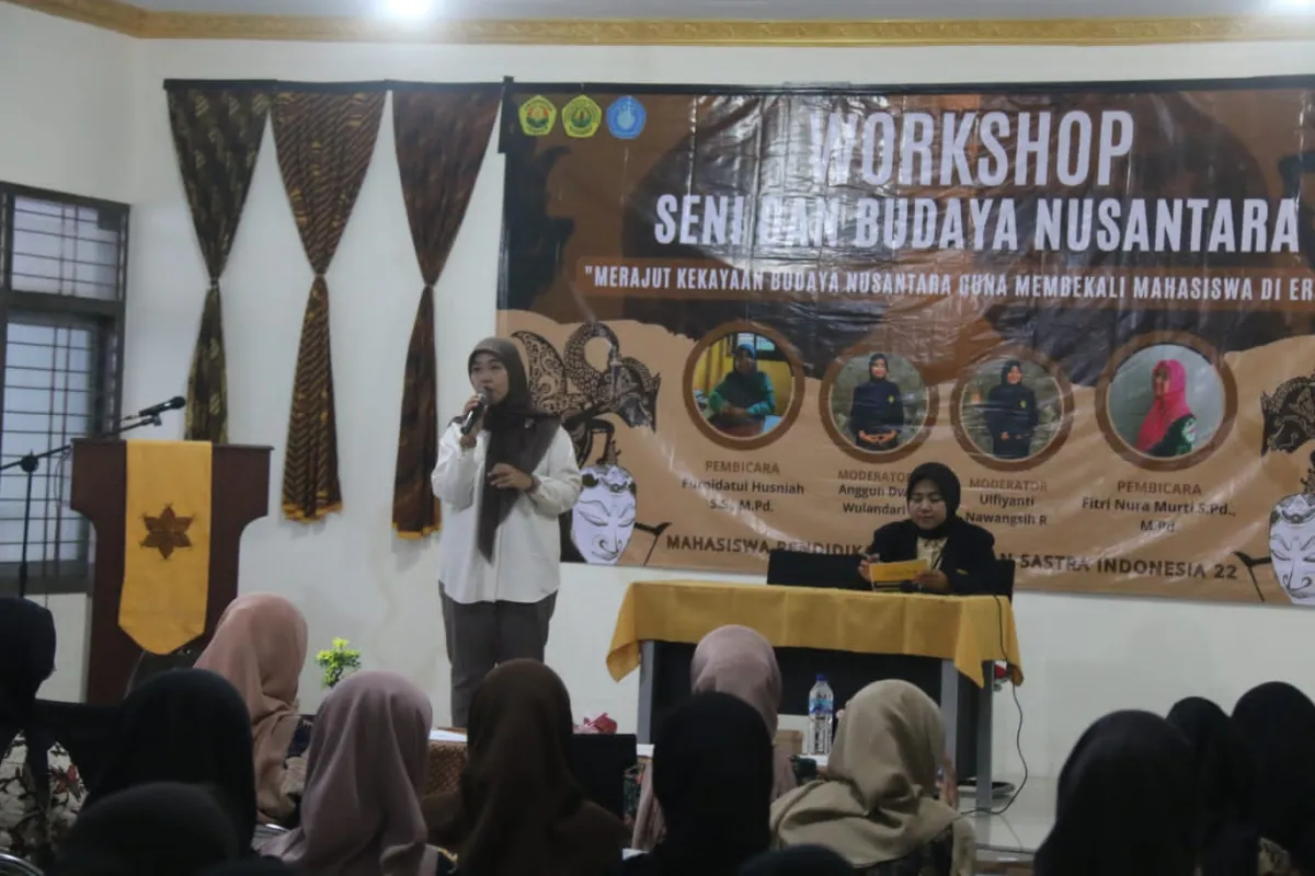 Mahasiswa PBSI FKIP UNEJ Laksanakan Workshop Seni dan Budaya Nusantara