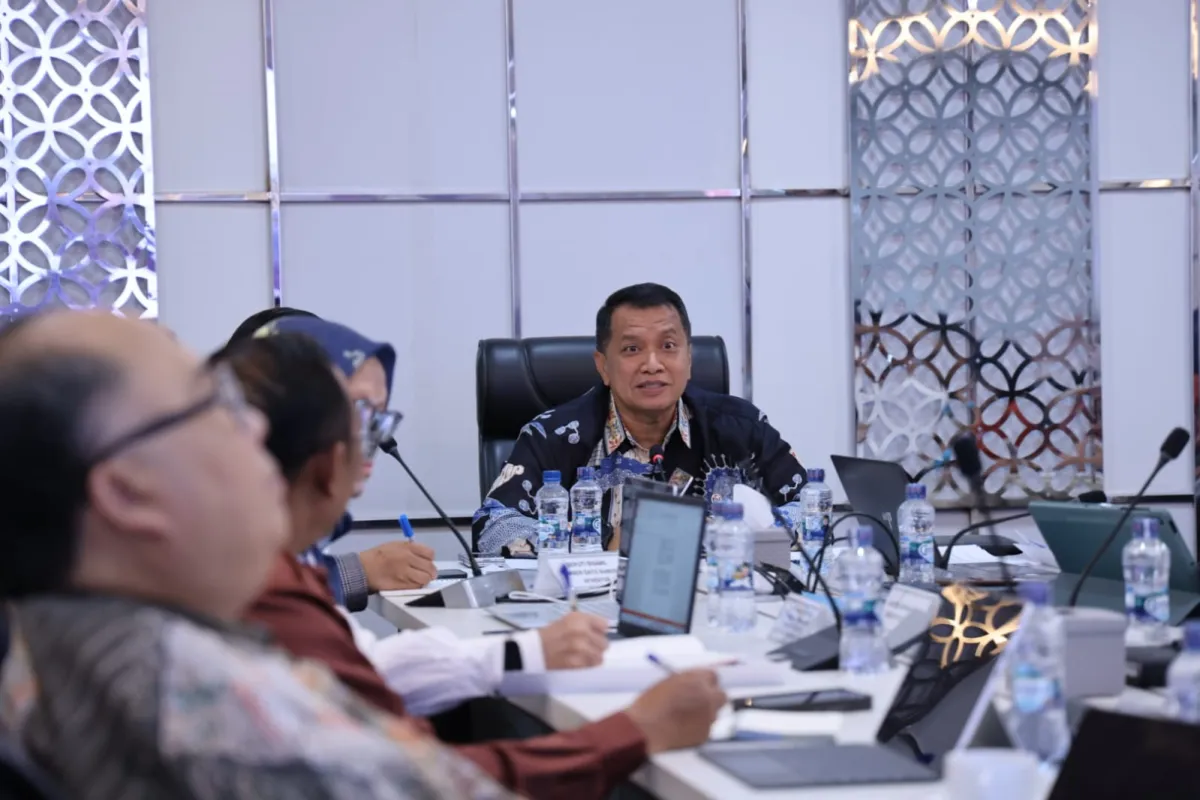 Rapat Pembahasan Putusan MK Terkait UU Kepolisian dan ASN