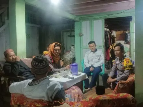 Patroli Malam Pospol Kebun Tebu Tingkatkan Keamanan Lingkungan