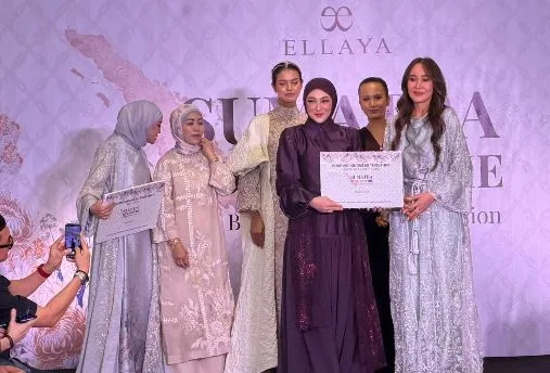 Ina Thomas Lelang Busana untuk Misi Kemanusiaan di Idul Fitri