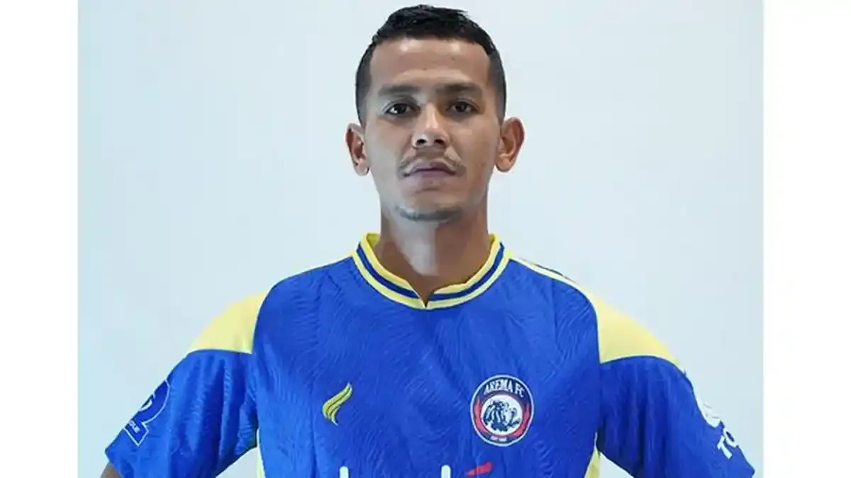 Arema FC Resmi Rekrut Leo Guntara untuk Perkuat Lini Pertahanan