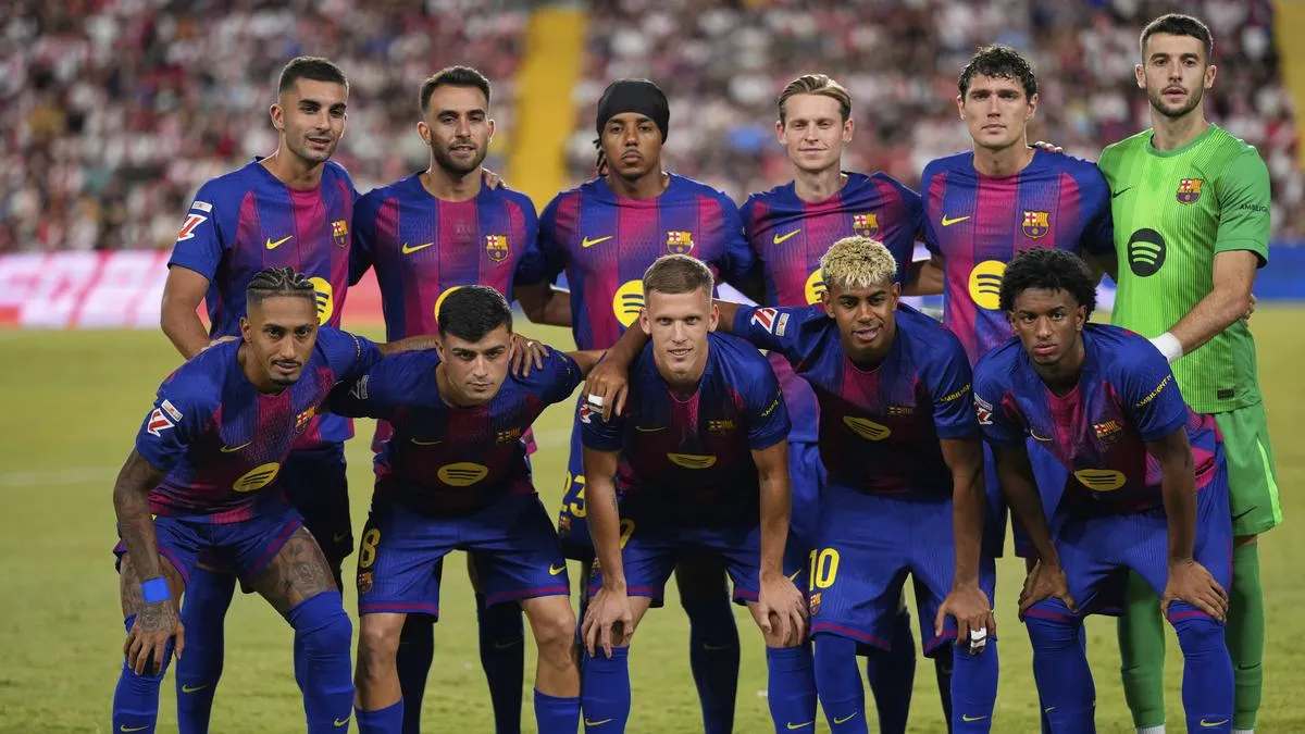 Barcelona Bidik Murillo dari Nottingham Forest untuk Perkuat Pertahanan
