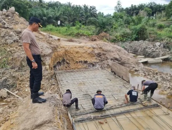 Proyek Jembatan Presisi Polri di Kampung Melati Dikebut untuk Tingkatkan Aksesibilitas