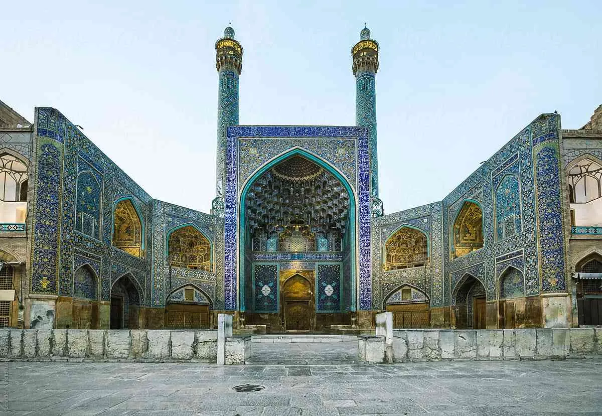 Dinasti Safawi: Pengukuhan Syiah sebagai Identitas Nasional Iran