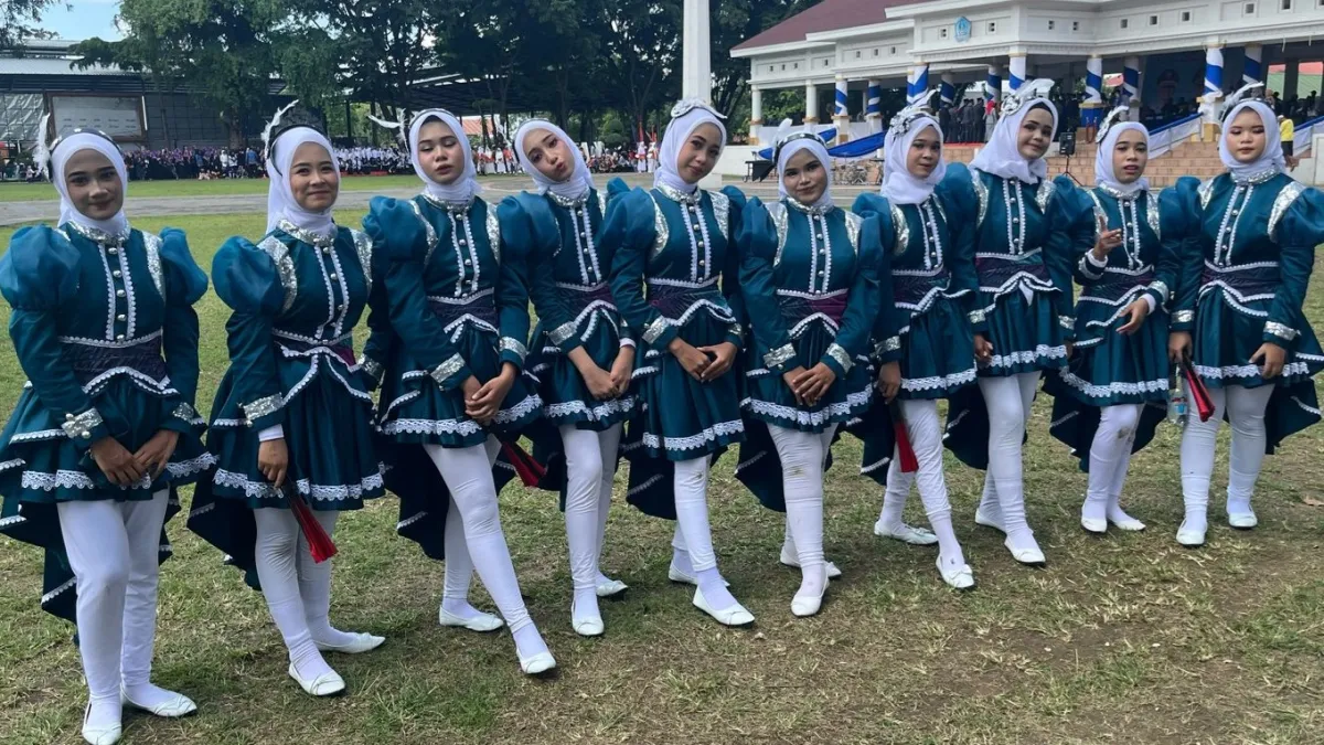 Marching Band Iqra’ MTsN 1 Bone Raih Pujian di Hardiknas 2025