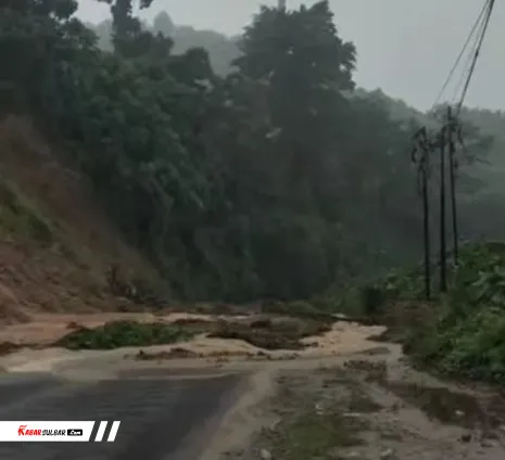 Longsor Tutup Jalan Trans Sulawesi Poros Mamuju Tengah–Pasangkayu