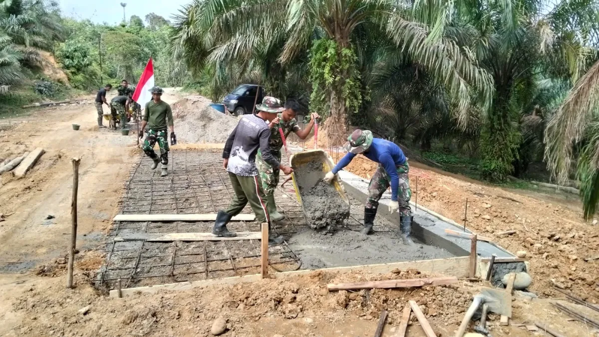 TNI AD Laksanakan Pembangunan Jembatan Aramco untuk Pemulihan Masyarakat Pascabencana