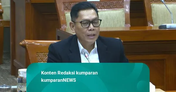 Adies Kadir Dilantik Jadi Hakim MK di Istana Negara
