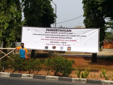Rekayasa Lalu Lintas Satu Arah Di Jembatan Sentra Primer Cakung Mulai Berlaku