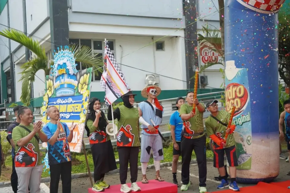 Balgis Lepas Peserta 'Run Komedi dan Misteri' di RSUD Bendan