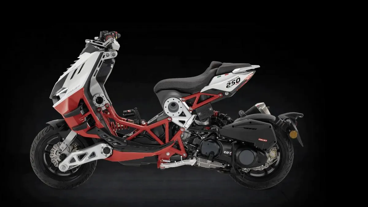 Italjet Dragster 250: Skuter Sport Premium dengan Desain dan Performa Unggul