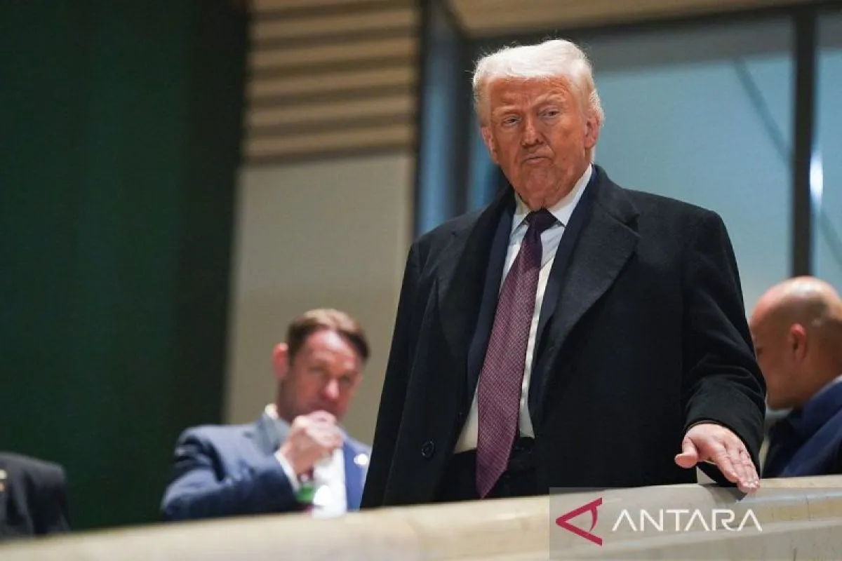 Trump Terapkan Tarif bagi Negara yang Berbisnis dengan Iran