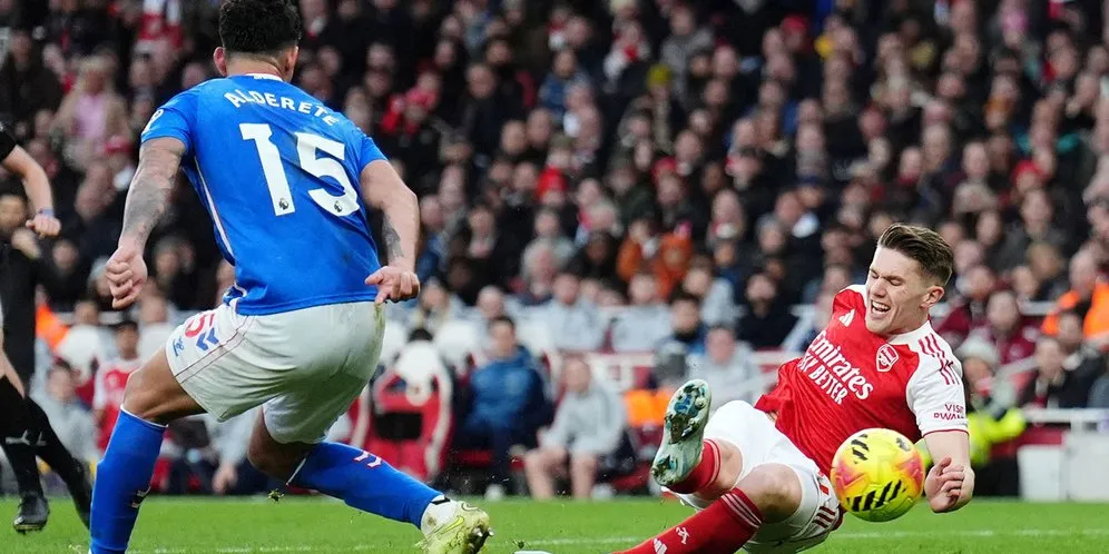Arsenal Pertahankan Puncak Klasemen Usai Kalahkan Sunderland 3-0