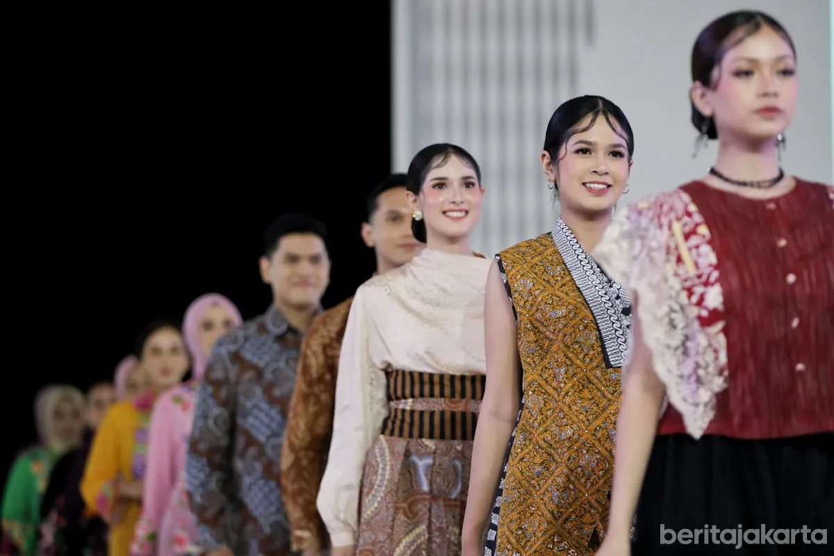 Dekranasda DKI Jakarta Hadirkan Fashion Show di Senayan City