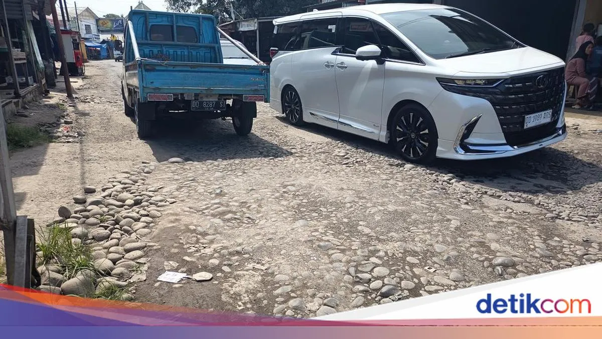 Warga Bontoramba Mengeluhkan Kerusakan Jalan Poros Gowa-Takalar yang Sudah Empat Tahun
