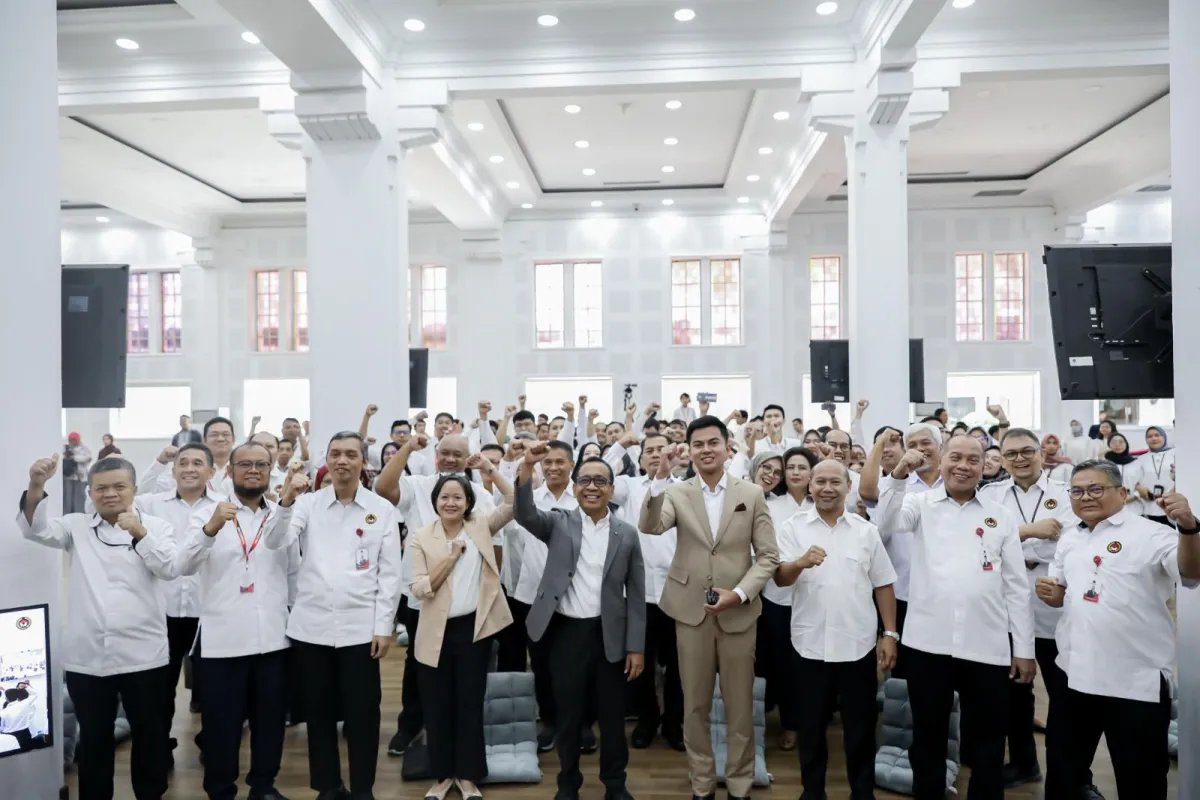 Menko PMK Ajak Masyarakat Manfaatkan Teknologi Digital untuk Kebangkitan Nasional