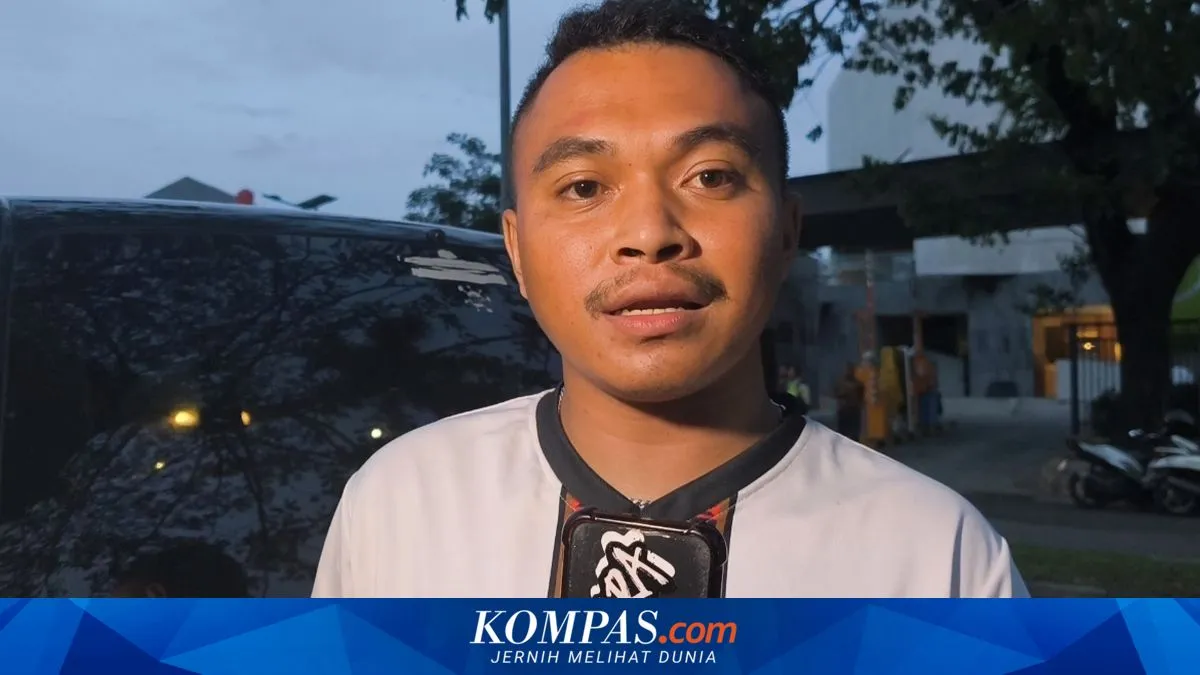 Atap Lapangan Padel di Meruya Ambruk, Warga Dengar Suara Patahan Sebelum Kejadian