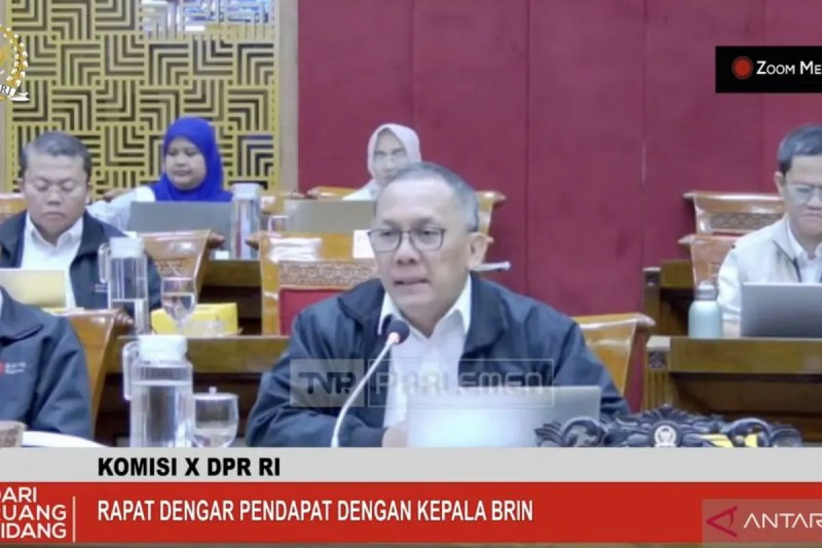 Kepala BRIN Tegaskan Kewajiban Periset Bekerja di Pusat Riset Mulai 2025