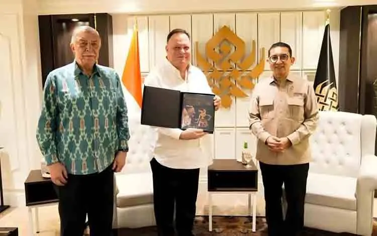 Menteri Kebudayaan RI Terima Dubes Rusia, Perkuat Kerja Sama Budaya dan Museum