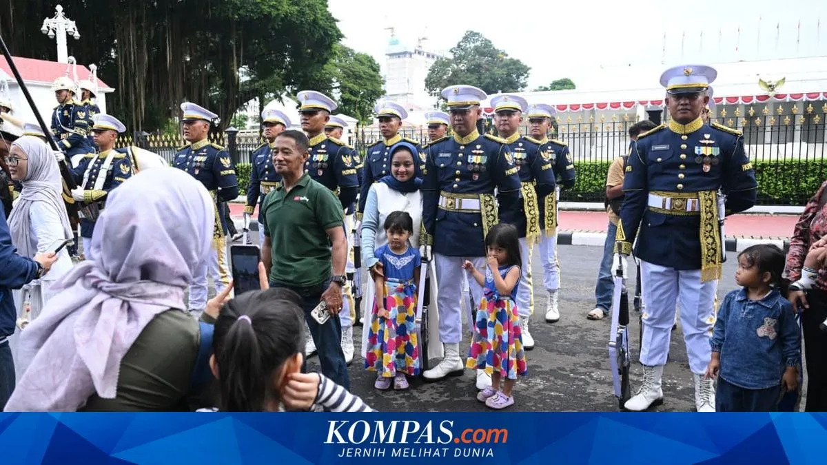 Prabowo Perintahkan Serah Terima Pengawal Istana Setiap Minggu