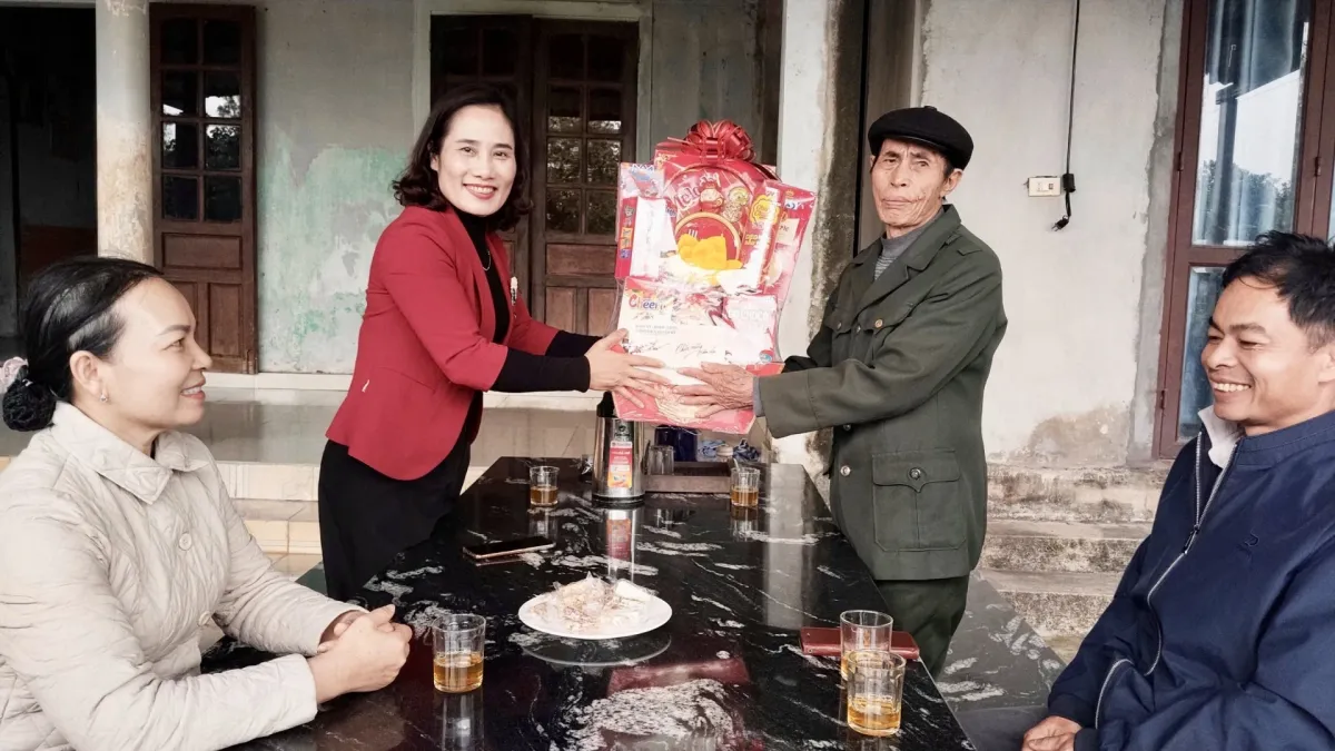 Komune Tan My Bagikan Hadiah Kesejahteraan Sosial Saat Tahun Baru Imlek 2026