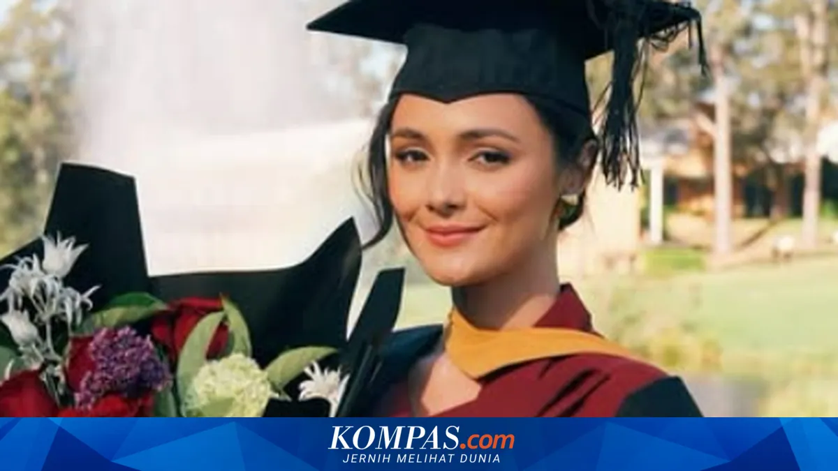 Selebritas Indonesia Rayakan Wisuda S1 dan S2 pada 2025